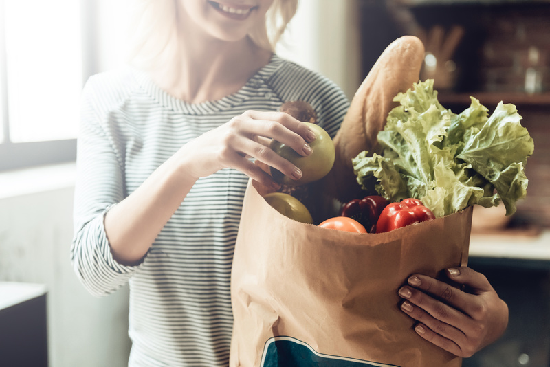 Indkøb af sunde fødevarer. At få success med sin kostplan kræver vedholdenhed.